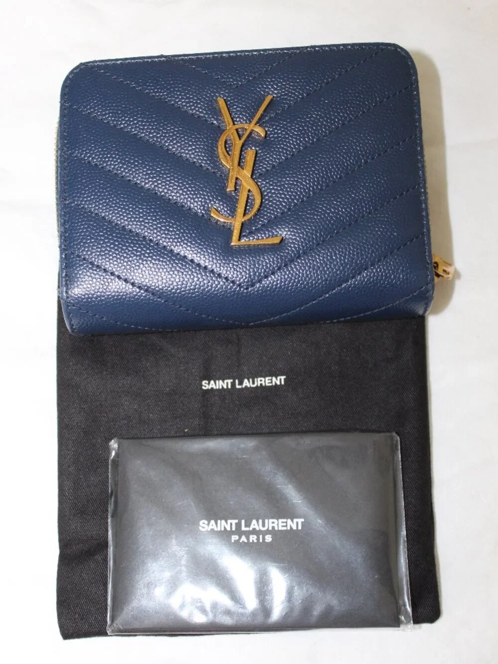 Saint Laurent YSL Grain De Poudre Matelasse Chevron Monogram Zip Around Wallet - Picture 2 of 11